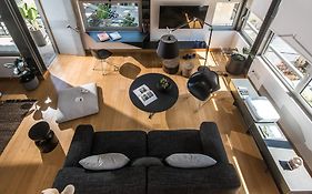 The Blossom Loft - City Center Apartment With Balcony Sea View